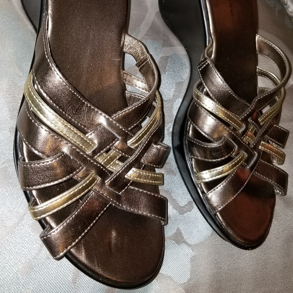 Predictions Wedge Sandals in Bronze/Gold Size 7